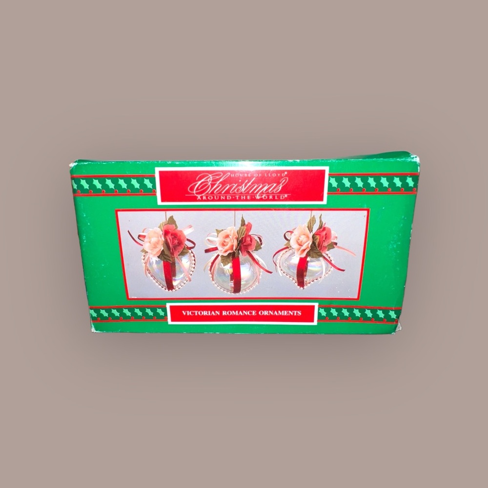House Of Lloyd Christmas Victorian Romance Ornaments